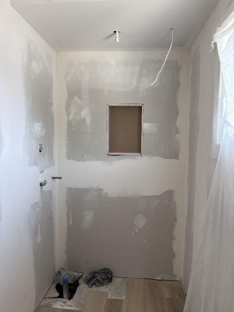 Handyman Edmonton in Edmonton